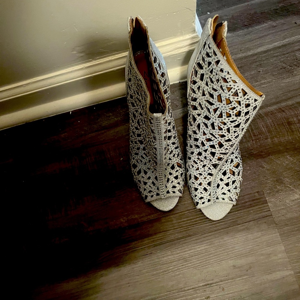 Size 11 silver sequin heels